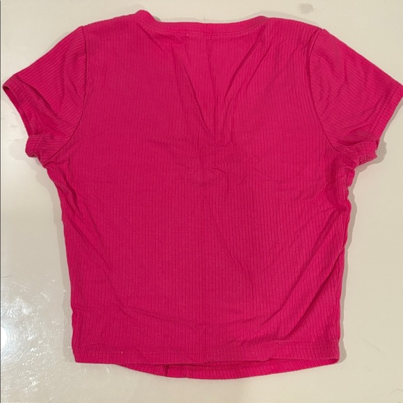 Bozzolo Hot Pink Ribbed Crop Tee | V-Neck | Size Medium - Picture 3 of 4